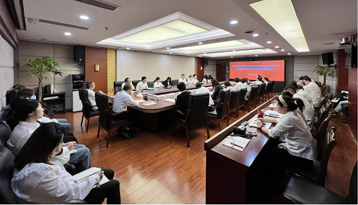 中路能源公司黨支部召開警示教育會暨黨支部書記講授廉潔黨課.png 中路能源公司黨支部召開警示教育會暨黨支部書記講授廉潔黨課.png