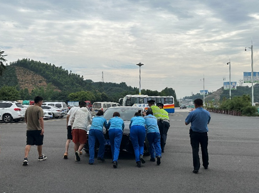 中路能源公司天福加油站成功處置一起輸入性風(fēng)險(xiǎn).png 中路能源公司天福加油站成功處置一起輸入性風(fēng)險(xiǎn).png